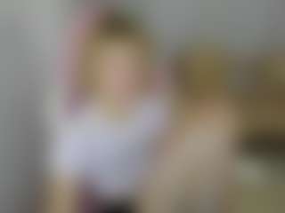 MiaCurlss's Live Sex Cam Show
