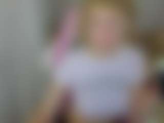 MiaCurlss's Live Sex Cam Show