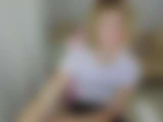 MiaCurlss's Live Sex Cam Show