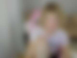 MiaCurlss's Live Sex Cam Show