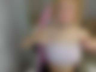 MiaCurlss's Live Sex Cam Show