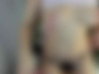 MiaCurlss's Live Sex Cam Show