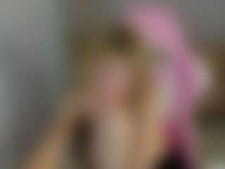 MiaCurlss's Live Sex Cam Show
