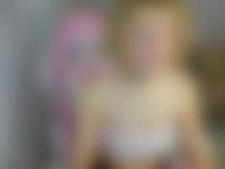 MiaCurlss's Live Sex Cam Show