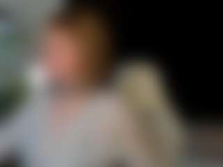 MiaCurlss's Live Sex Cam Show