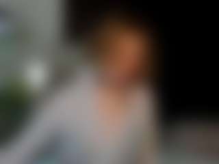 MiaCurlss's Live Sex Cam Show