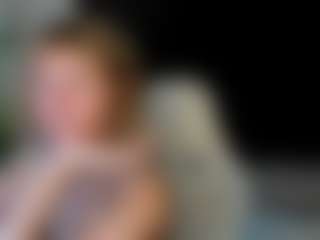 MiaCurlss's Live Sex Cam Show