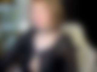 Live cam show with MiaCurlss - Striptease Teen (18+) on madthumbs