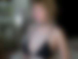 MiaCurlss's Live Sex Cam Show
