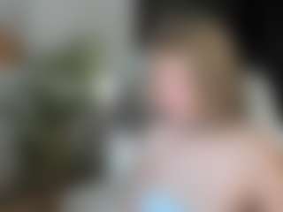 MiaCurlss's Live Sex Cam Show