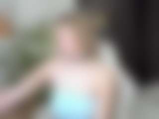 MiaCurlss's Live Sex Cam Show