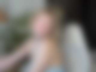 Live cam show with MiaCurlss - Spinthewheel on Dolls Live