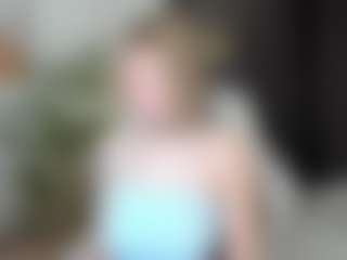 MiaCurlss's Live Sex Cam Show