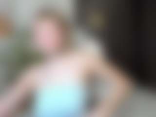 MiaCurlss's Live Sex Cam Show