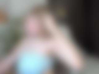 MiaCurlss's Live Sex Cam Show