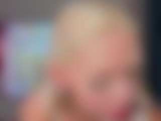 CharityKintzer's Live Sex Cam Show
