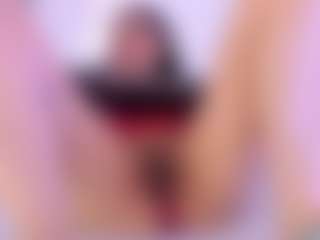 Live cam show with SiennaFoxx - Moaning on liverealitysex.com