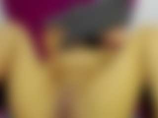 Live cam show with Yaya-fox69 - Deepthroat on Camsoda