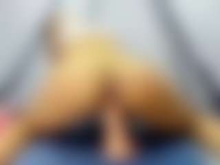 Yaya-fox69's Live Sex Cam Show