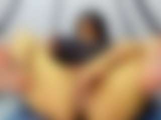 Yaya-fox69's Live Sex Cam Show