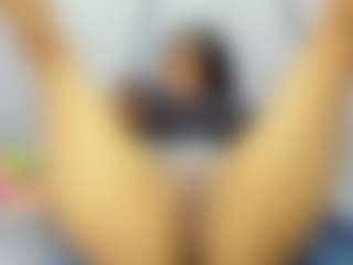 Yaya-fox69's Live Sex Cam Show