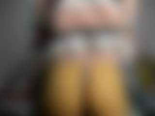Yaya-fox69's Live Sex Cam Show