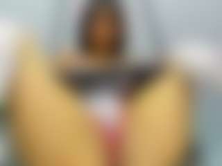 Yaya-fox69's Live Sex Cam Show