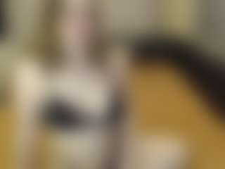 Spettacolo in cam dal vivo con LiaFlower - Flex su Camsoda