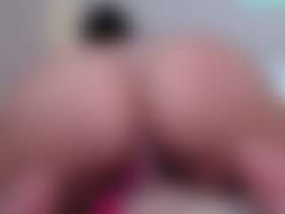 Bornintitan's Live Sex Cam Show
