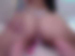 Bornintitan's Live Sex Cam Show