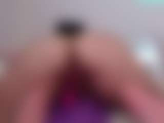 Live cam show with Bornintitan - Fingering on Gym Cam Girls