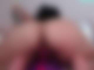 Bornintitan's Live Sex Cam Show