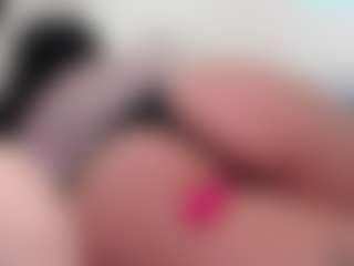 Bornintitan's Live Sex Cam Show