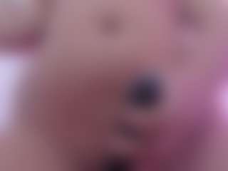 Live cam show with Katyvega - Fingers on Camsoda