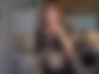 Live cam show with Flirtiny - Bedroom on Dolls Live
