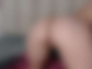 lunaembercs's Live Sex Cam Show