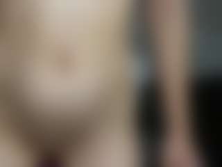 Live cam show with AvaDesire - Red Hair on Gym Cam Girls