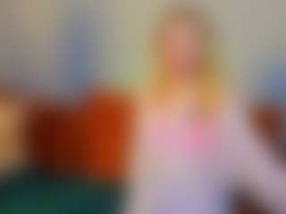 EsmeSnowKitty's Live Sex Cam Show