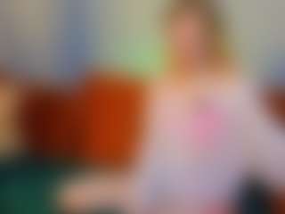 Live cam show with EsmeSnowKitty - Sexy on Camsoda