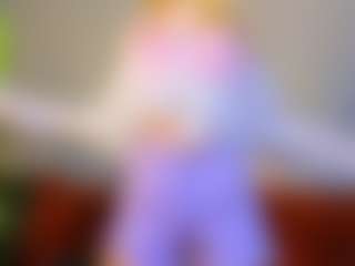 Live cam show with EsmeSnowKitty - Blonde Hair Petite on Camsoda