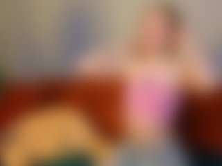 Live cam show with EsmeSnowKitty - Petite on dropp.cam
