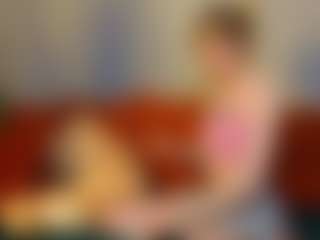 Live cam show with EsmeSnowKitty - Petite on Camsoda