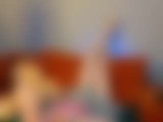 Live cam show with EsmeSnowKitty - Blue Eyes on dropp.cam