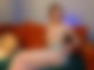 EsmeSnowKitty's Live Sex Cam Show