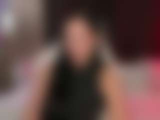 Live cam show with Eve-luxx - Bikini on dropp.cam