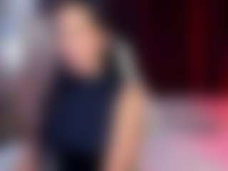 Live cam show with Eve-luxx - Pornstar Strip on live.xheat.ai