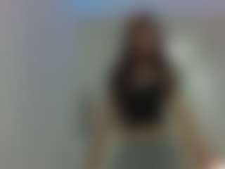 Live cam show with Shira - Bikini on madthumbs
