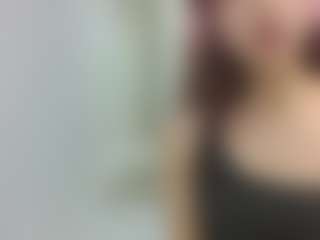 Live cam show with Shira - Skinny on Camsoda