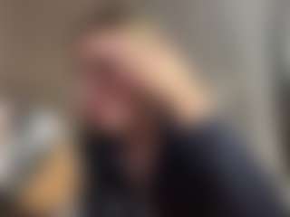 Live cam show with Sophia - Body Massage on Streamer API