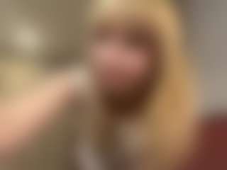 Live cam show with AuroreGlaeser - College Big Tits on xDating